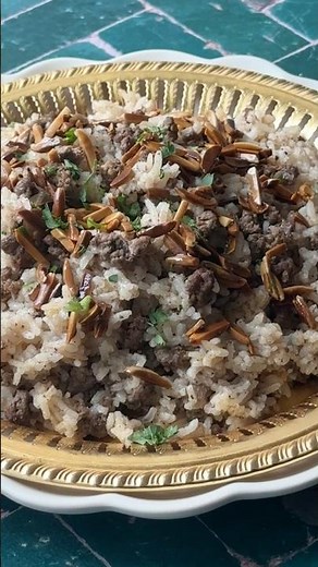 Middle Eastern One-Pot Hashweh Rice