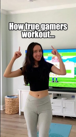 How true gamers workout… 💪 Wii Fit workouts were the best #gaming #gamer #nintendo #gamergirls