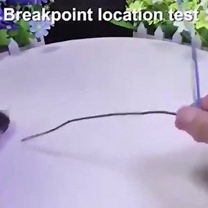 2.3M views | Tužkový voltmeter  – pre bezpečnú kontrolu napätia! ✴️ Rýchlo a jednoducho ✴️ LED signalizačné svetlá ✴️ Veľký interval merania Ideálne pre elektrikárov, technikov a domácich majstrov!  https://top.vigoshop.sk/voltpen/t1/v1/lp1?sp=7718i997 | Vigoshop.sk | Facebook