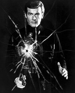 Roger Moore is Back as James Bond in Fan-Made SPECTRE Trailer — GeekTyrant