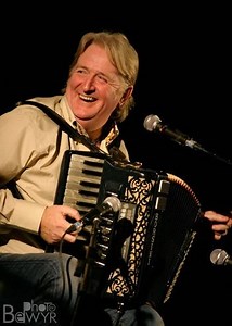 Phil Cunningham (Scottish Folk Musician) ~ Bio Wiki | Photos | Videos