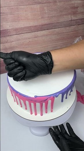 Two Color Drip Cake 💜💗 So Satisfying