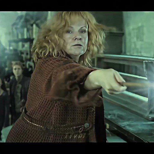 "Molly vs Bellatrix..." 😳 #harrypotter #foryou
