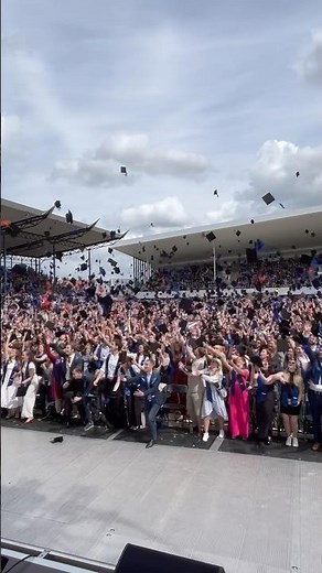 Da fliegen die Hüte 🎓💯❤️ RWTH-Graduiertenfest 2026