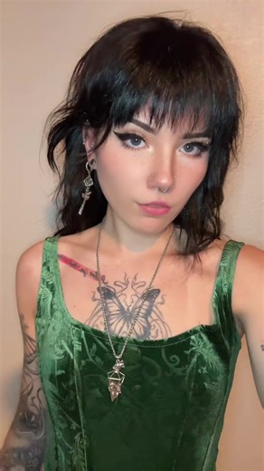 @PUNKYOUTH new jewelry and new hair 🖤