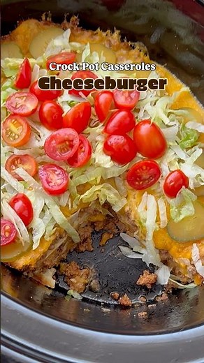 Crockpot Cheeseburger Casserole #slowcooker #crockpot #casserole