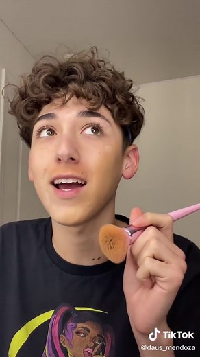 Makeup Application Tips with a Colorful Twist