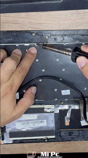 !COMO! cambiar TECLADO de PORTÁTIL LENOVO 💻👨🏻‍🔧⚒️