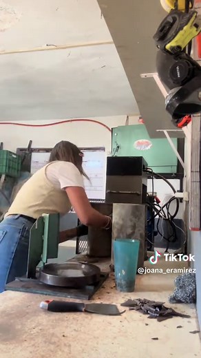 Compresión de cilindros de concreto en el laboratorio