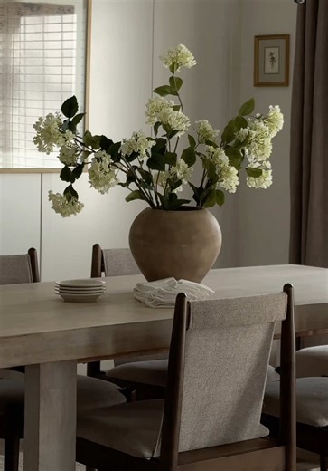 Well, it’s friday, 70 degrees with multiple windows open, need I say more?!? — What a great way to kick off springing forward with the time change this weekend 👏🏼🤍 #nancymeyers #cottagecore #homeinspo #homeinterior #diningroom