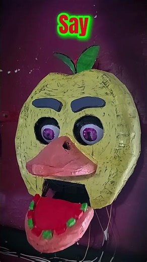 It's not like that Chica 😭 #shorts #fnaf