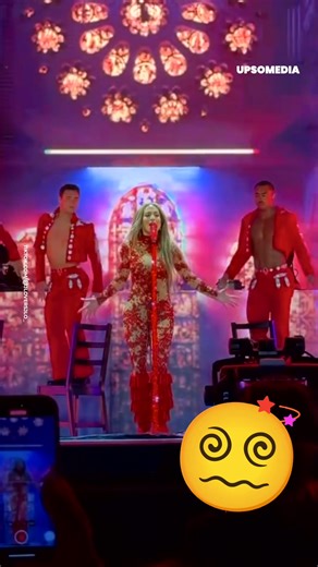 886K views · 4.1K reactions | Vocal talent has never been Jennifer Lopez’s thing and now that she’s on tour she can’t hide it. | Celebrities | Facebook