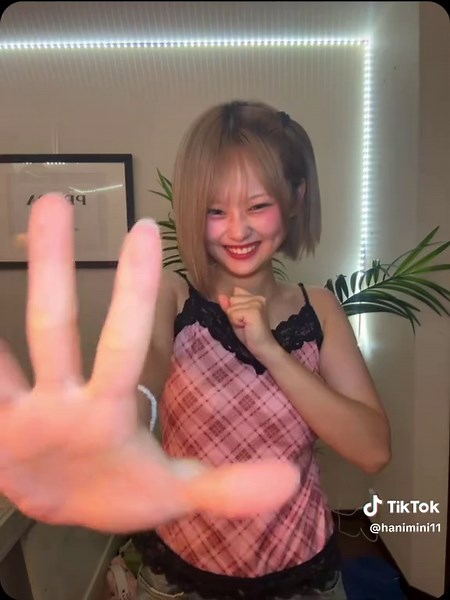 ドバガキとは？TikTokで話題の用語の意味を解説
