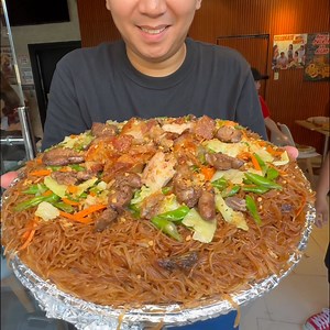 SAY GOODBYE Sa Stress ng Paghahanda at Pagluluto! HELLO to deliciously effortless celebrations with Avery's Bilao Foods! FOR ONLY 2099! MAS MAEENJOY MO ANG CELEBRATION! Dahil talaga namang Sulit Sarap!😊👍 For 2099 Meron Ka Ng Bilao of: ✅Pansit Bihon ✅Pansit Malabon ✅Barbecue ✅Calamares ✅Shanghai ✅Fish Fillet ✅Mixed Puto and Kutsinta Oh Di Ba? Sooooooolit! 👉 Order now and let us handle the food, while you create memories! DM us today! 💬 EVERYDAY AVAILABLE ! Open for same day delivery 📍 for de