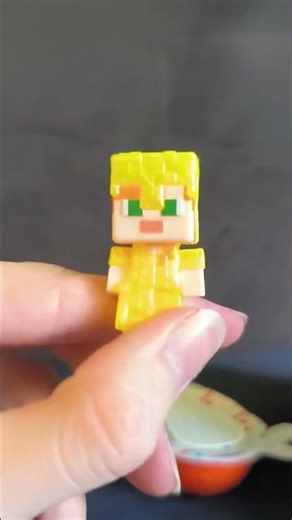 MEGJELENT A MINECRAFTOS KINDER JOY!!!