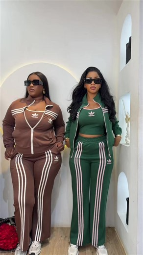 ✨ L’ensemble sport chic qu’on adore 😍🤎💚 Confortable, tendance et parfait pour vos sorties casual ✨ Le look comfy mais stylé 💫 Disponible chez Gafourkline 🛍️ 📍 Yopougon Carrefour Amondji 📲 0779301216 / 07 18 208 763 #gafourklineyopougon #EnsembleSport #voyageur #NouvelleCollection