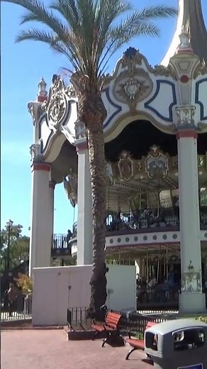 The LEGENDARY Carousel Columbia at California's Great America