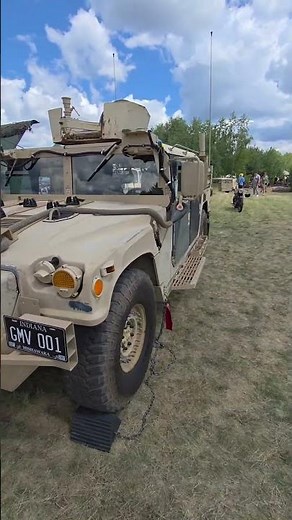 Hummer H1 / Humvee / AM General HMMWV #military #army #militaryhistory #hummerh1 #humvee
