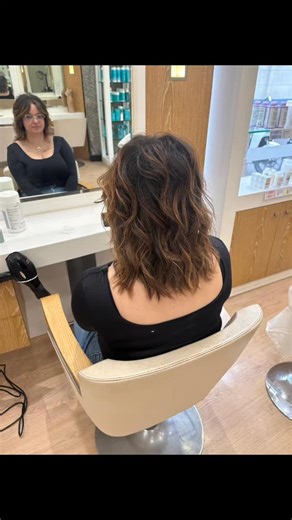 Transformation coupe et balayage par Carine et Valentin ! | Dessange