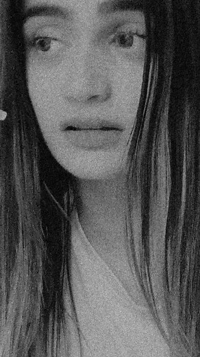 Captivating Hair Styling Tips with Pink Highlights