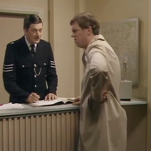 Brilliantly funny. It takes you by complete surprise 🤣 | British Comedy Classics