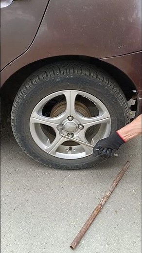 Easiest Way to Loosen a Stuck Lug Nut!