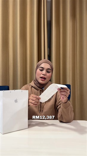 Unboxing iPhone SE Seharga Motor: Worth It Gak Sih? 😋