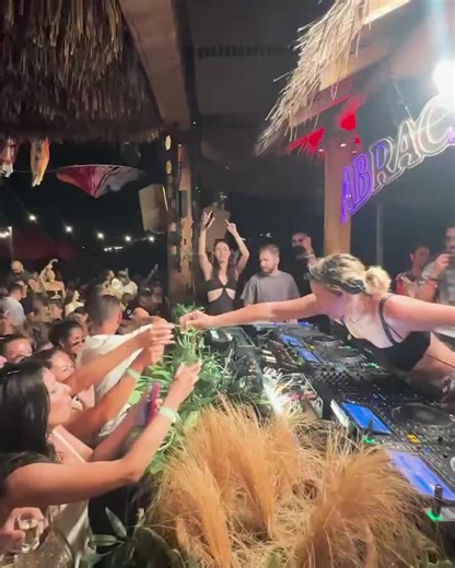 Dance Night in Rome: Experience the Vibe!