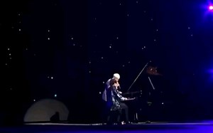 郎朗和BIGBANG共同演绎《Loser》好经典的现场