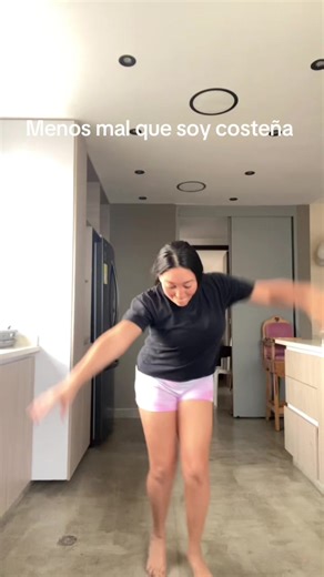 Videos de Kelly de avila (@kellydeavilaoficial) con “sonido original - 003____khb”