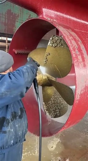 A Man Washing the ship propeller ASMR Cleaning #shortvideo #satisfying #asmrcleaning #automobile