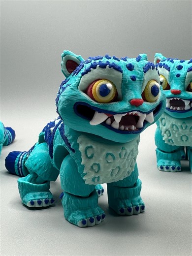 K-pop Style Derpy Cat – 3D Printed Articulated Goofy Cat Figurine – Cute Rotating Head Desk Toy - Etsy