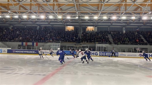Le match Norvège - France débute dans une ambiance de feu 🔥 Suivez la rencontre en direct sur La chaîne L’Equipe ou Hockeyfrance.tv 📺 #TeamFranceHockey | Equipe de France de Hockey sur Glace