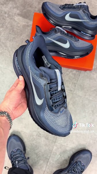 NIKE PEGASUS PREMIUMS IN MIDNIGHT NAVY HAVE JUST HIT OUR TIKTOK SHOP AND I CARNT IMAGINE THEY WILL LAST LONG😍 WITH OVER 40% OFF RRP PRICE YOU’D BE SILLY TO NOT TREAT YOURSELF👀 THESES ARE HANDS DOWN ONE OF THE COMFIEST TRAINERS TO DATE 📅 #fashion #bestsellers #fastshipping #nike #pegasuspremium