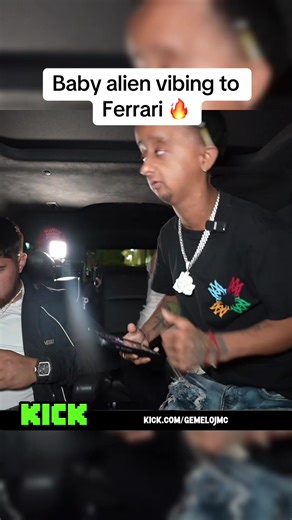 Baby alien vibing to Ferrari 🔥#fyp #gemelo #theo #babyalien #viral | bebe alien