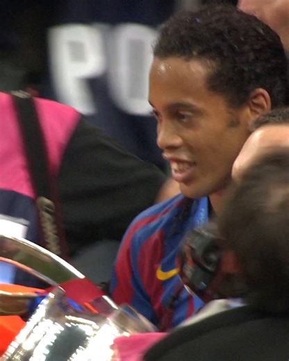 I wonder why we’re suddenly seeing so much of Ronaldinho with the Champions League he won against Arsenal in Paris… 🤔