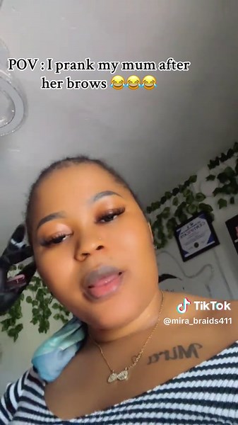 Dis woman wan beat me today ooo 😂😂😂😂.. #everyone #fyp #browsonfleek #browsprank #browshaping #browsonpoint #viral_videos #microblading #goviral @Anambra tailor and more🧵💕 @painkiller 002 @Brows|lash|nail tech in Ihiala @BEAUTY 🏠HOME SALON🏡