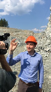 Tsarina Jewels Co Ltd on Instagram: "Just the facts about the rarest garnet on Earth — Demantoid Garnet! This vibrant green gem belongs to the andradite family and is the most valuable and sparkly garnet known to science. When expertly cut, it bursts with fiery dispersion — rainbow flashes that can rival the finest diamonds. Most Demantoids are under 1 carat, so if you ever come across one over 2 carats, consider it a true gemological rarity. Russian Demantoids with the signature “horsetail” inc