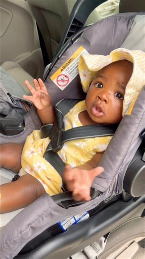 Mom to mom what do you use to keep your baby busy at the back? #newmom #momtruths #momlife