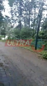 4.2K views · 18 reactions | #ÚltimaHora l Habitantes de la #ColoniaLibertad de #Huauchinango hacen el llamado a las autoridades pertinentes a que acudan a la zona ya que, debido al paso del huracán "#Grace" en la #región provocó la caída de #árboles sobre cables de alta tensión afectando que algunas casas de esta área se quedarán sin luz. | Ultra Noticias Huauchinango | Facebook