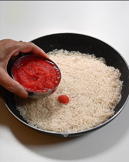 9.6M views · 110K reactions | Just pour Tomato paste on Rice and try this recipe, perfect for breakfast or tiffin. You'll love it! :) | Papa Mummy Kitchen | Facebook