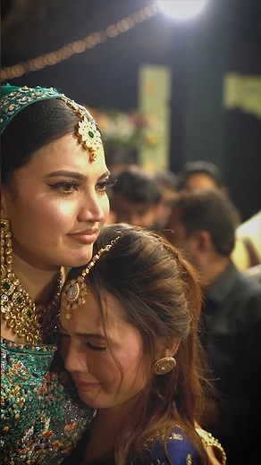 emotional moments. #sistrology #fatimafaisal