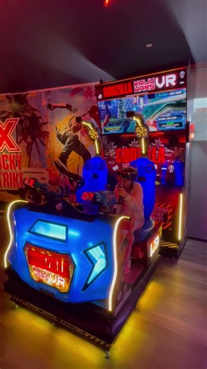 Virtual Reality Arcade- Godzilla on a run!