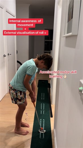 To accelerate the rate of motor skill development, build an internal awarenss of the body’s sequence of movement 🧠 have this make sense and attach this movement pattern to an external visualisation of what you want to see and achieve ! As the internal awareness creates the external result the brain and body connect, creating a nueral pathway that can be recalled through triggering 👌🏻 #layeredlearning #ownyourswing #learn_2win #golflesson #golftips
