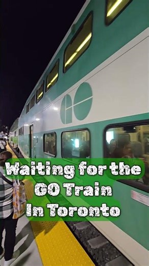 Waiting for the GO Train in Toronto at Night 🌃🚆 | City Lights & Late Night Vibes