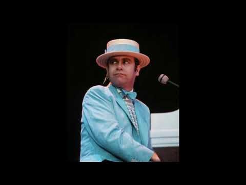 15. Kiss The Bride (Elton John - Live In Edinburgh: 6/21/1984)