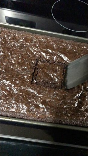 How to cut into your freshly baked brownies