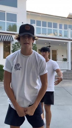 I have more gainz then bryce @brycehall