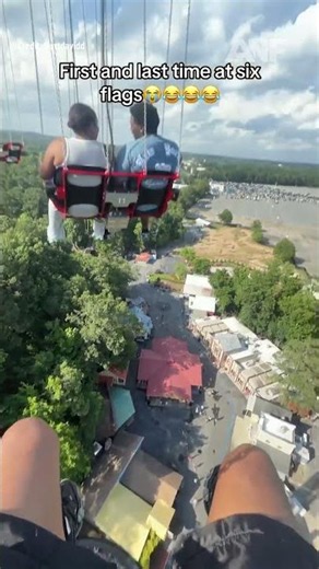 Six Flags Over Georgia riders left dangling after SkyScreamer pauses