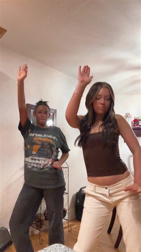 Ayyy @Nevaeh ྀིྀ #dance #dances #easydances #dancestolearn #2persondance